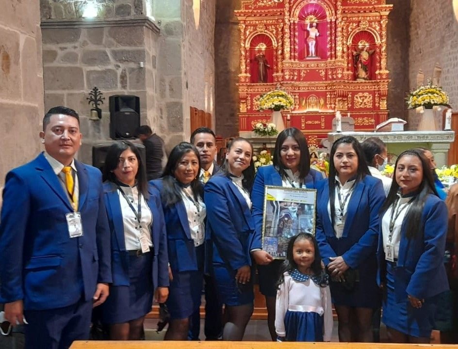 Iglesia de Cuicuno y comunidad cooperativa